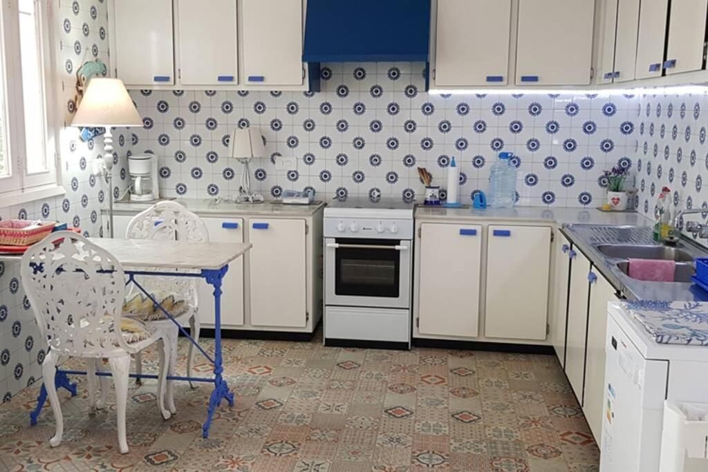 Waterfront 3 Bedroom Beach Alcudia (Mallorca)
